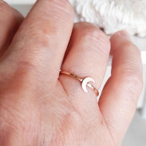 Gold Crescent Moon Ring, Band Ring, Celestial Ring, Constellation Ring, Small Moon Ring, Moon Jewelry, Everyday Jewelry, Minimalist Rings