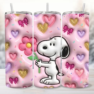 Puede incluir: Una taza de cerámica blanca con un asa negra y el texto "But First, Coffee" en negrita negra. La taza se encuentra sobre un fondo neutro, resaltando su diseño sencillo.