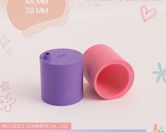 Könnte beinhalten: Ein violetter zylindrischer Trichter mit kleiner Tülle und ein rosa zylindrischer Trichter mit offener Basis. Der Text Digital Download, 4.8 MM, 7.8 MM, Includes Commercial Use und Glitter Funnel for Snowglobe Tumblers ist sichtbar.