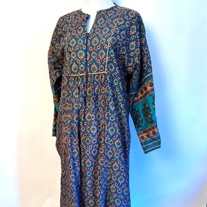 Indian Print Long Kaftan Dress Side Pocket Front Zipper Size Small/Medium Vintage 80s