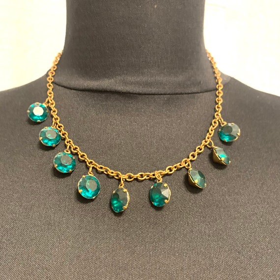 Green Glass Jewel Necklace Vintage 1930s  Gold To… - image 1