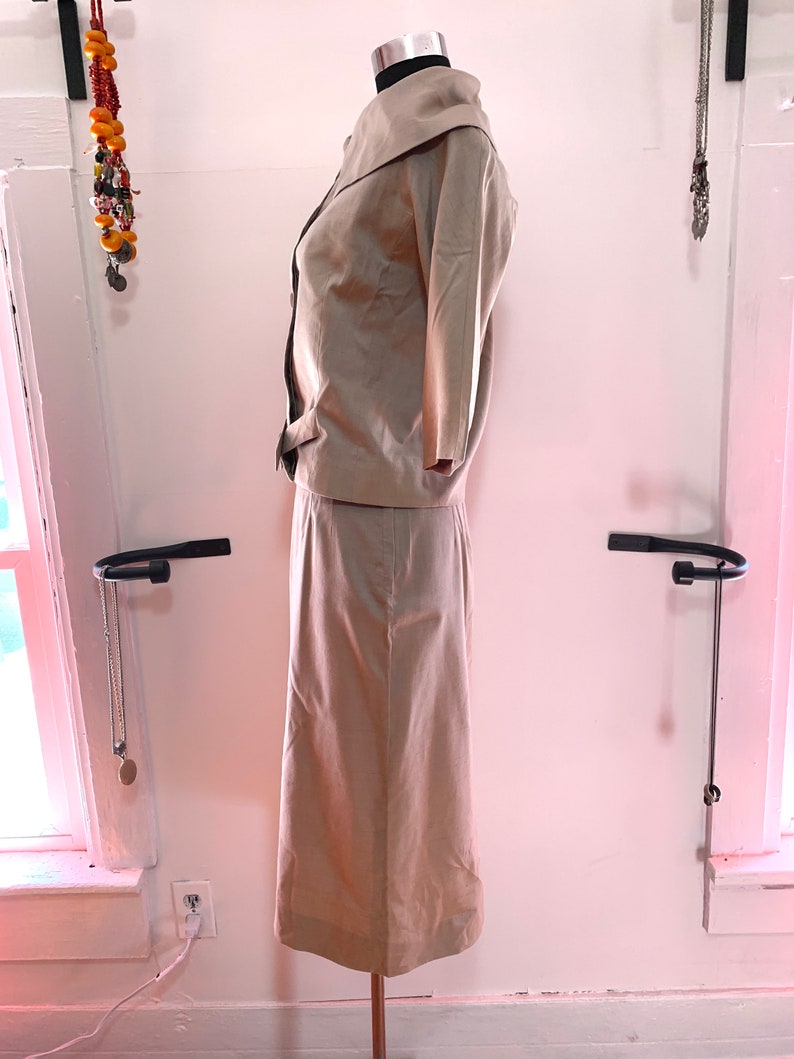 Vintage 60s Tailored Suit SZ 4 by Miss T.J MINT Condition