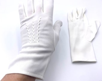 White Gloves Vintage 1950s Stretch Nylon with Stitched Detail  Dawnelle Size 6- 6 1/2