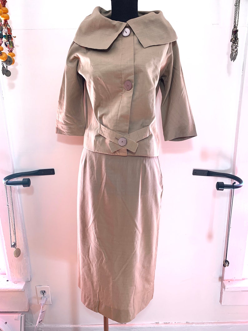 Vintage 60s Tailored Suit SZ 4 by Miss T.J MINT Condition