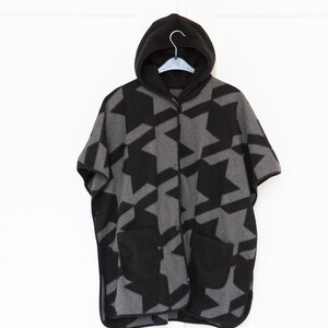 Vintage Y2K Fleece Poncho Esprit - Oversized Geometric Cape - 2000s Era Star Pattern Hooded Jacket Free Size