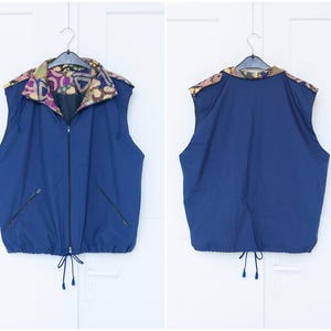 Vintage weather proof zip up vest men size S, High neck baggy vest women size M, sleeveless windbreaker with pockets, high neck running vest