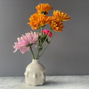 8 face porcelain bud vase, pottery ornament, ceramic faces sculpture vessel holiday decor