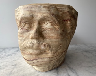 Einstein planter portret sculptuur kunst gemarmerd aardewerk vaas vaartuig man hoofd bloempot keramiek