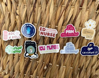 Paquete de 10 pegatinas de enfermeras/pegatinas divertidas de enfermeras, regalo para enfermeras, enfermeras de UCI, enfermeras de urgencias, pegatinas de enfermeras registradas, pegatinas para botellas de agua