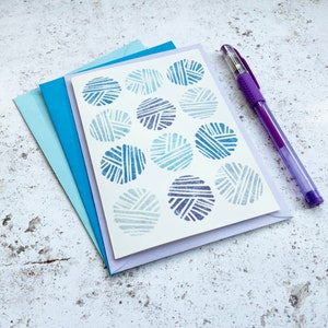 Carte de voeux pelote de laine - cadeau pour professeur d'art en cercle à tricoter - carte recyclée en écheveaux de laine pour un amateur de laine