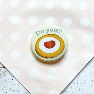 Bakewell Tarte Pin Anstecker, Glutenfreier Bakewell Tarte Kuchen Anstecker, Rucksack Pin oder Anstecknadel