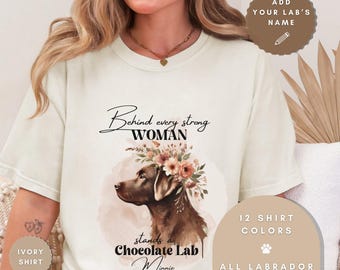 Personalized Chocolate Lab Mom T-Shirt: Floral Brushstroke Design