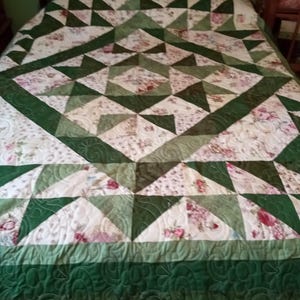 Pretty in pink queen quilt