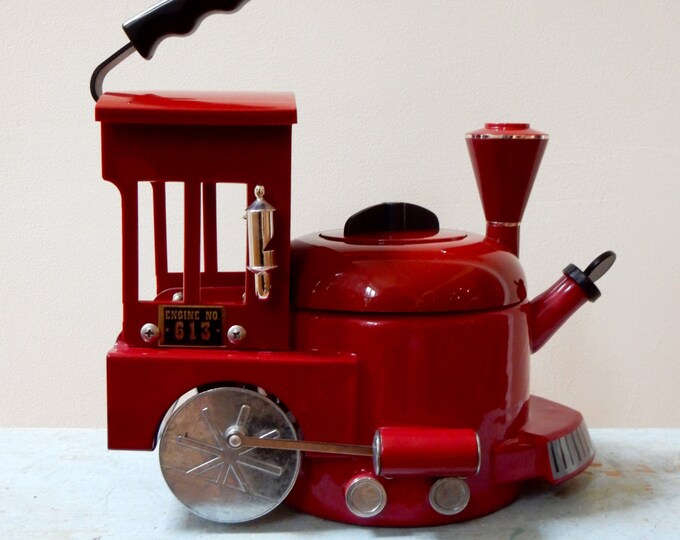 Kamenstein Teapot Kettle Red Enamel Spinning Wheels Same as