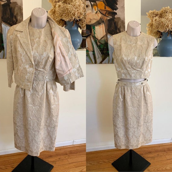 60s Brocade Dress Suit Vintage Ecru Floral 2 Pc Set Retro Buttons Elopement Court House Wedding Cocktails Sixties Mad Men Dress Up Costuming