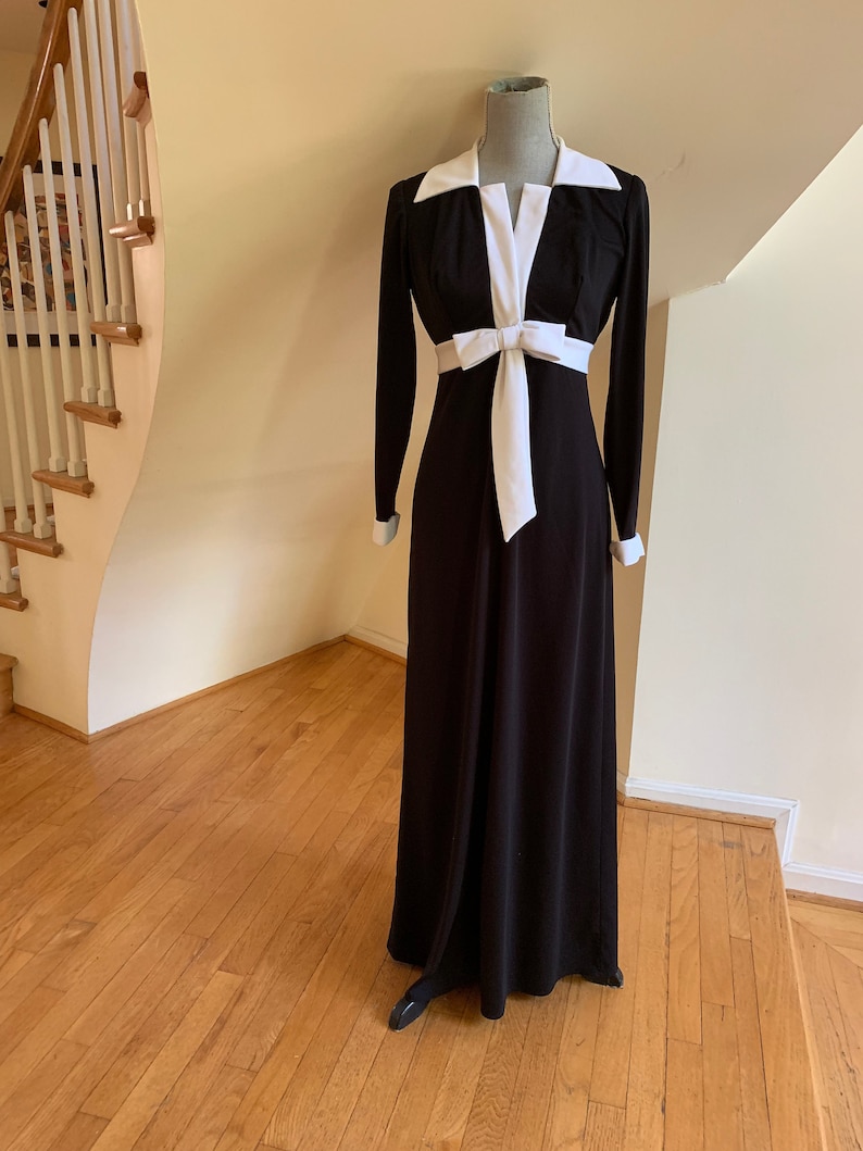 60s Mid Mod Black /& White Empire Waist Maxi Dress Collar Cuffs and Bow Detail Jackie Kennedy Style Mid Mod Hostess Chic Wedding Gala Fashion