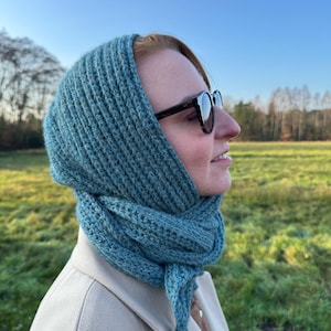 Modello per sciarpa con cappuccio all'uncinetto Liv, cappuccio ispirato a Sophie, scialle con cappuccio in due lunghezze incluse, passamontagna effetto maglia, modello facile per scollatura all'uncinetto