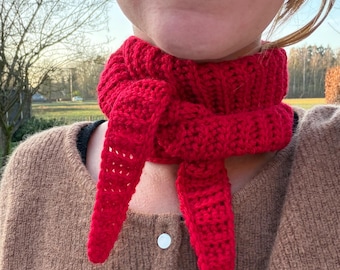Lizzy Mini Scarf Crochet Pattern PDF | Sophie inspired Easy Small Scarf for Beginners in two sizes
