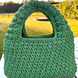 Patrón de crochet para bolso Suzy: Bolso de hombro festivo ideal para principiantes (patrón PDF en inglés)