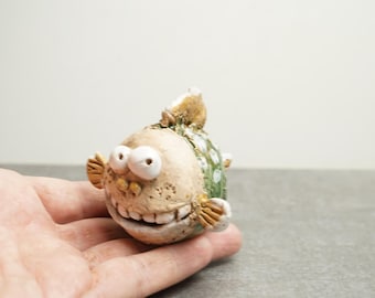 陶器の魚のアート、ユニークな陶器の魚の置物、粘土の魚の壁の彫刻