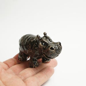 Adorable figurine d&#39;hippopotame, sculpture d&#39;hippopotame, hippopotame en céramique, figurines d&#39;hippopotame, cadeau parfait pour les amoureux des animaux, figurine d&#39;hippopotame