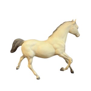 Breyer Horse 120 Running Mare Sugar Alabaster Solid Grey Mane Vintage MCM 60s