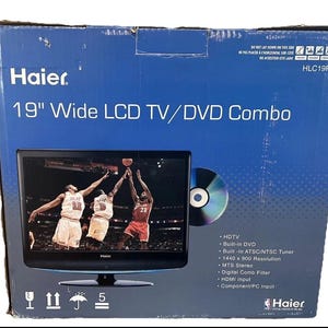 Haier HLC19R LCD TV DVD Combo Video Gaming Games Television Remotes New