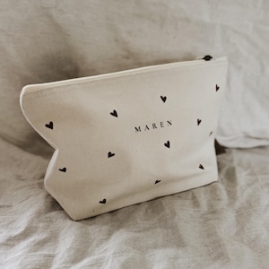 Kosmetiktasche personalisiert - Herzchen - weinrot - Geschenk - Mombag