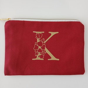 Personalized Initial Makeup Bag, These cute makeup bags are perfect for bridemaid gifts, mother&#39;s day, or birthday. 8x6 inches