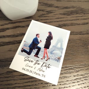 Save the Date-magneten. Flexibel 4 x 3 inch op hoogwaardig glanzend fotopapier.
