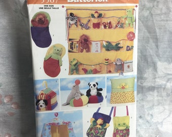 Butterick 5507, Bean bag Animal accessories, wall organizer, carrier, pillow, Uncut Sewing Pattern