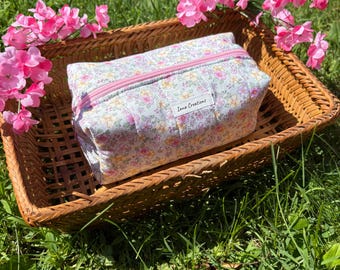 Gesteppte Make-up-Tasche aus floraler Baumwolle