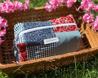 Gesteppte Baumwolltasche: Handgemachte Reisekosmetiktasche
