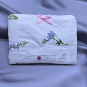 Handmade Quilted Medium Pouch | Stylish & Functional Zipper Bag