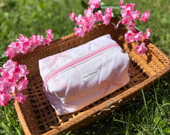 Handgemachte Gesteppte Schminktasche: Trendige Kosmetiktasche aus Baumwolle