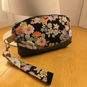 Clematis Wristlet Japanese Floral Fabric Cork bottom