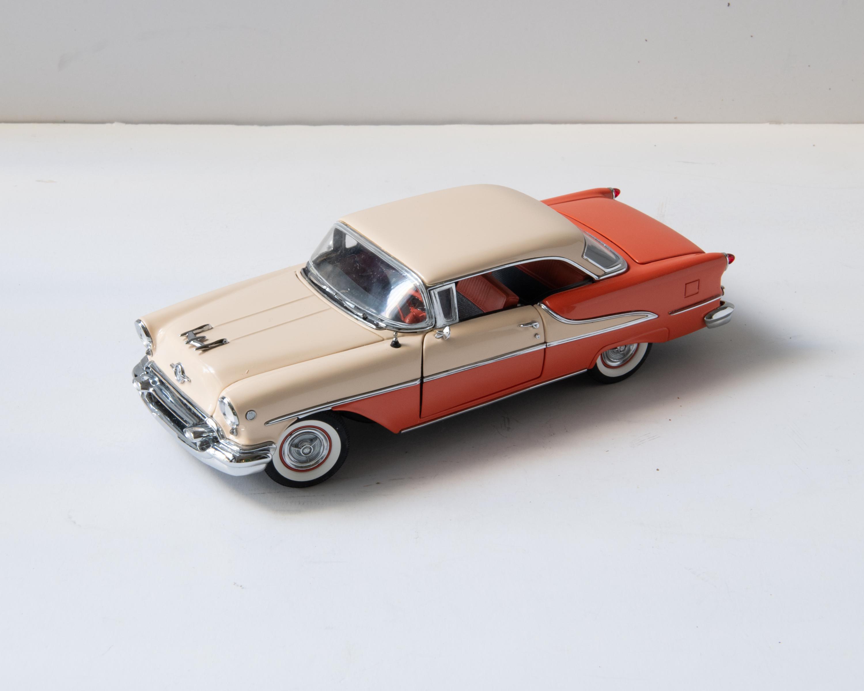 Danbury Mint 1955 Oldsmobile Super 88 Holiday Coupe 1 24 Diecast danbury-mint-1955-oldsmobile-super-88-holiday-coupe-1-24-diecast