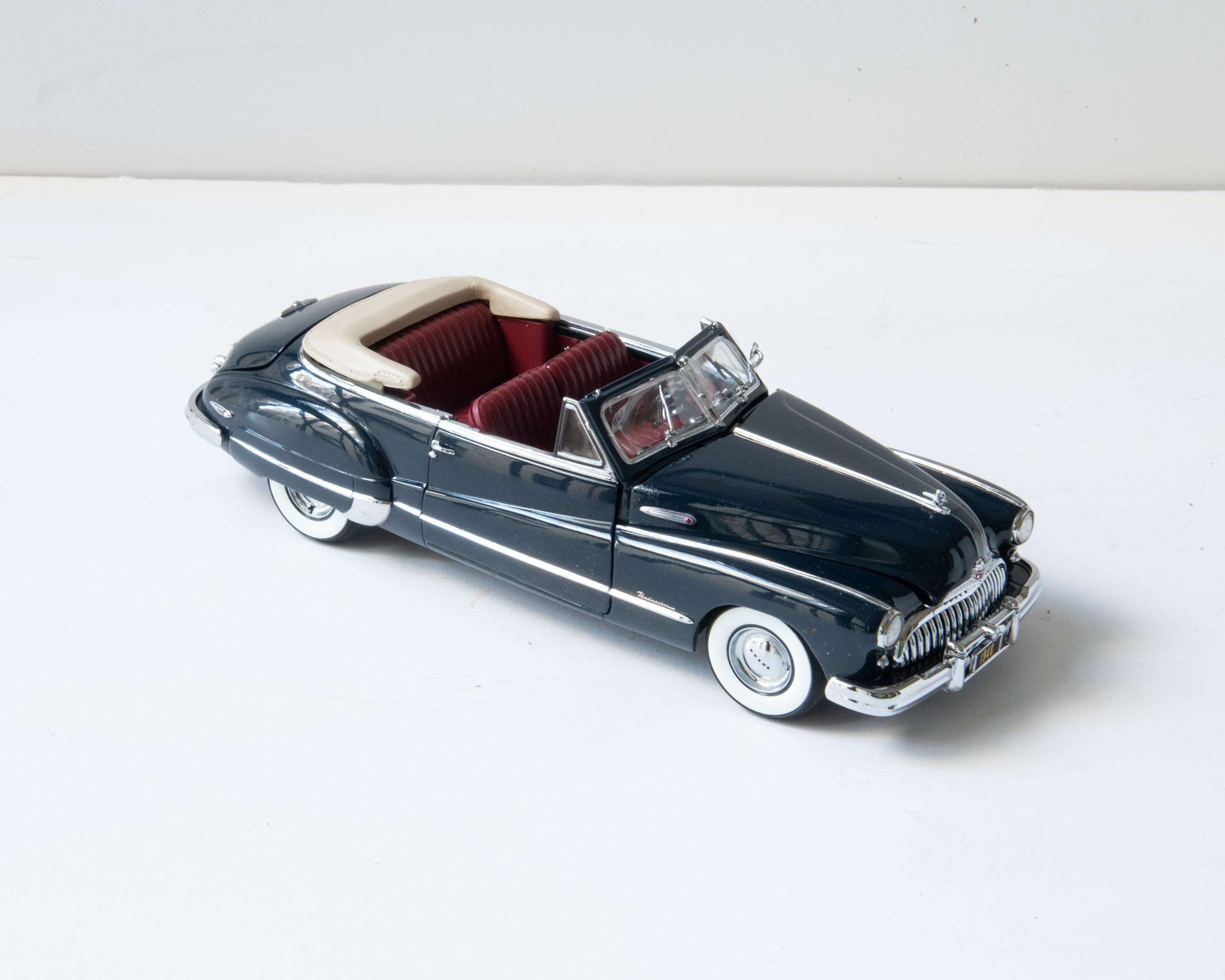 Danbury Mint 1:24 – 1948 Buick Roadmaster Convertible (blue, Mint