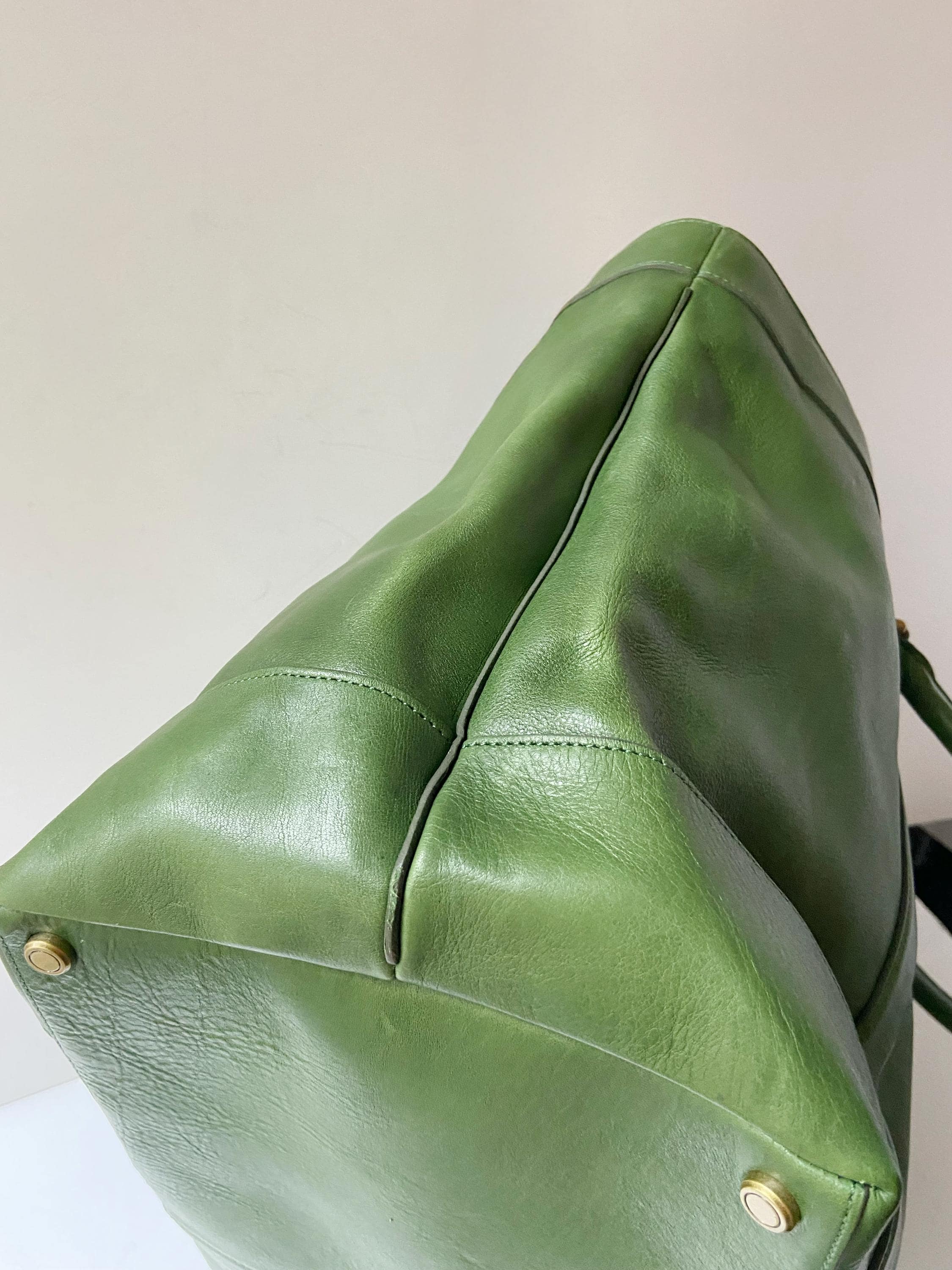 Coach - Limited Edition Green Leather Tote – Excellent Condition