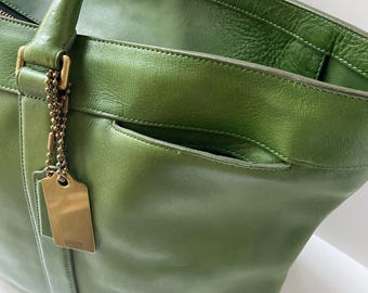 Coach - Limited Edition Green Leather Tote – Excellent Condition