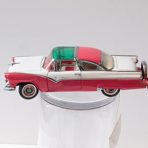 Franklin Mint 1/24 Scale B11TQ13 - 1955 Ford Fairlane Crown Victoria White/Red