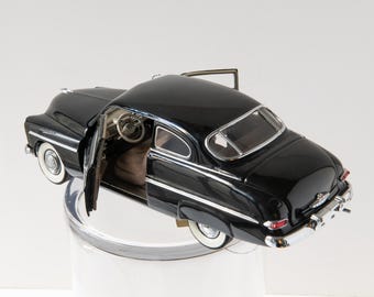 Danbury Mint 1/24 Scale 1949 Mercury Club Coupe - Precision