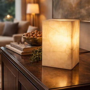 Luxury Onyx Cube Lamp – Handcrafted Mexican Onyx Light – Modern Marble Lamp – Ambient Bedside Lamp – Spa Decor – Minimalist Lighting