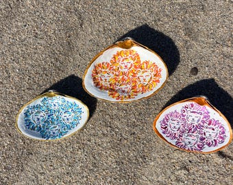 Lion’s Cove Hand-painted Shells (Set of 3)