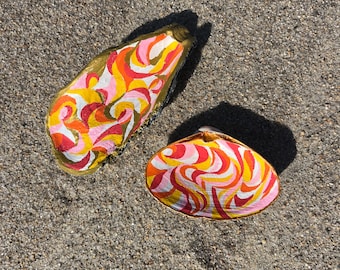 Swirling Reds Hand-painted Shells (Set of 2)