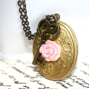 Floral Brass Locket Necklace, Brass Locket Necklace,Flower Locket, Gift For Her,Romantic Jewelry, Locket and Key Necklace