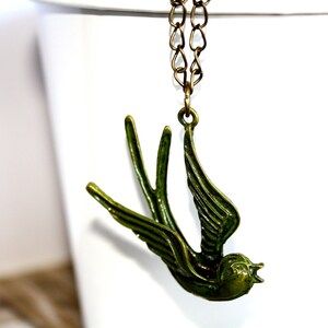 Green Handpainted Soaring Bird Vintage Necklace