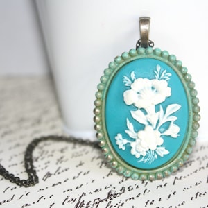 Green Floral Cameo Necklace, Vintage Cameo Necklace,