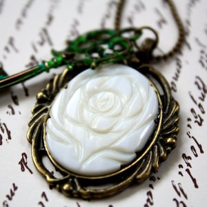 Rose Cameo Necklace Shell Cameo Vintage Necklace