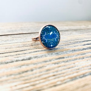 Indigo Floral Cabochon Antique Copper Adjustable Ring, Cocktail Ring, Rustic Jewelry, Accessory, Blue Jewelry